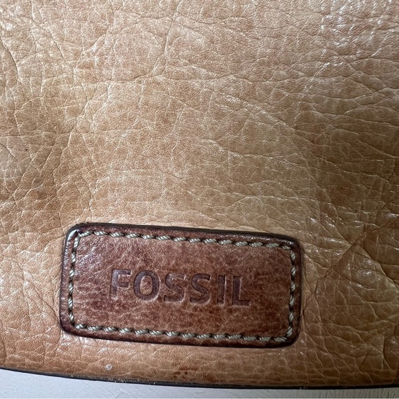VTG FOSSIL Genuine Leather Brown Crossbody Bag Tan Satchel Zip-Top Key Charm Y2K - Picture 14 of 14